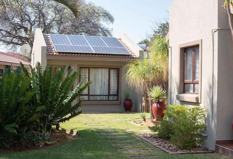 ペンション Micasa Sucasa Guesthouse