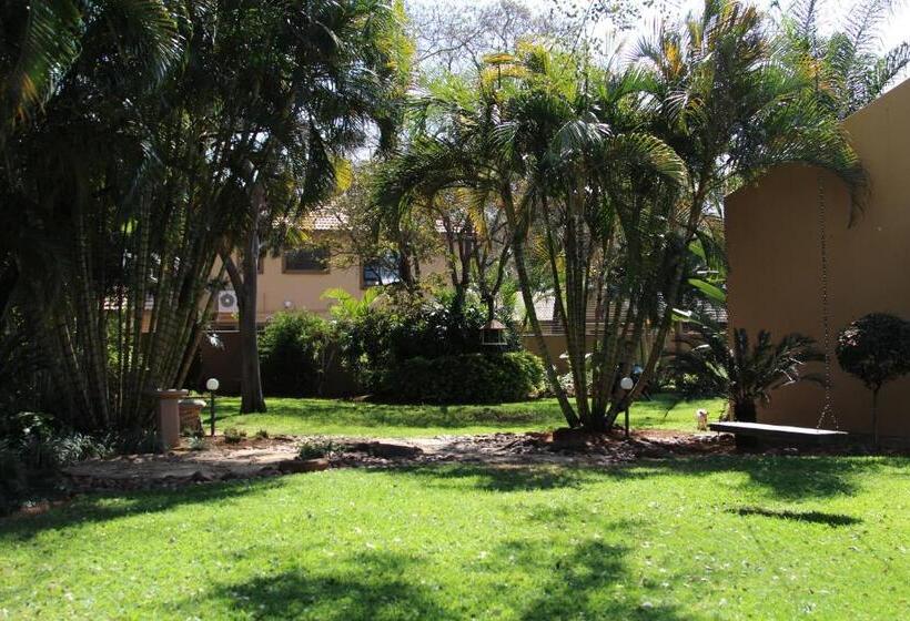 ペンション Micasa Sucasa Guesthouse