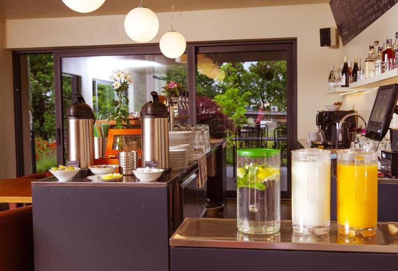 펜션 Penzion Lesni