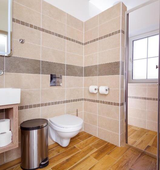 펜션 Penzion Lesni