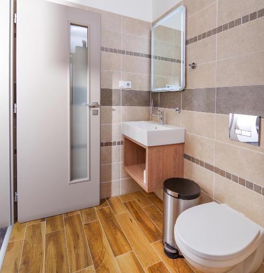 펜션 Penzion Lesni