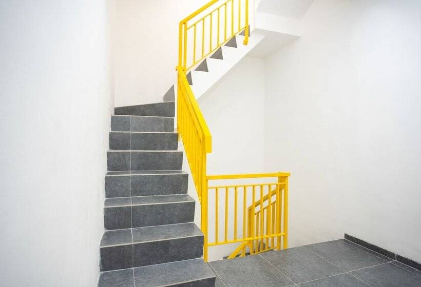 膳宿费 Reddoorz Plus @ Danau Sunter Utara