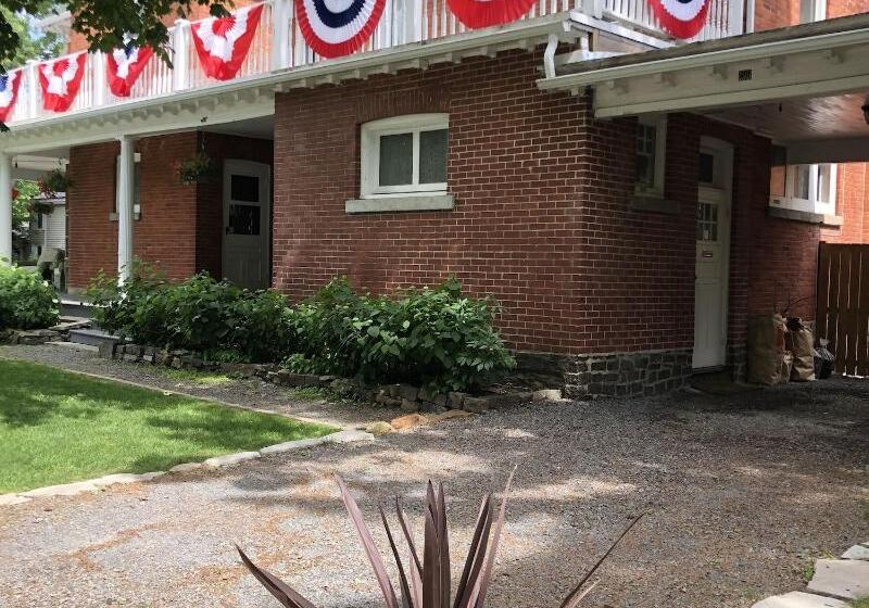 1000 Islands Bed And Breakfast The Bulloch House