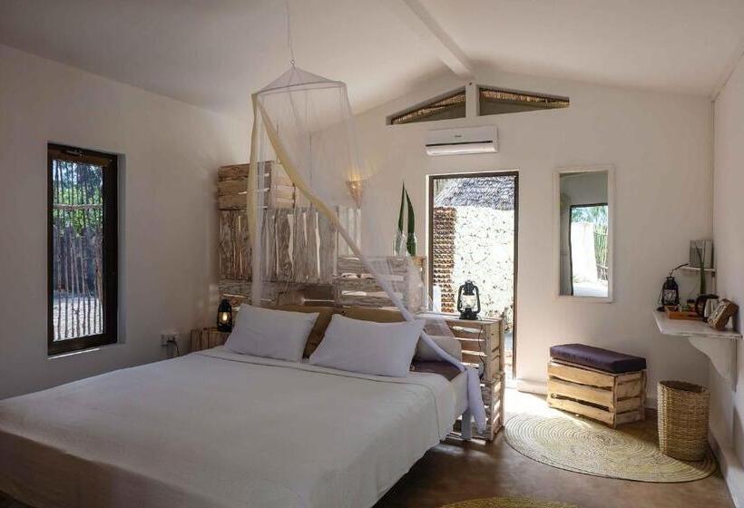 בית מלון כפרי B4 Beach Club