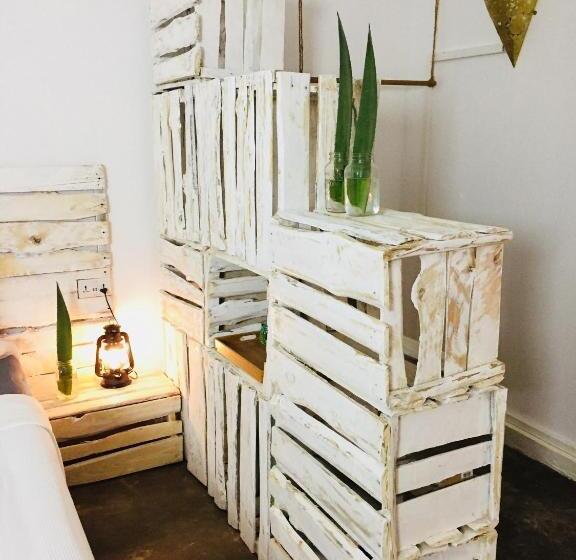 בית מלון כפרי B4 Beach Club