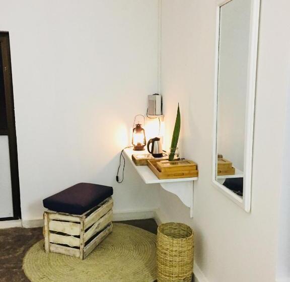 בית מלון כפרי B4 Beach Club