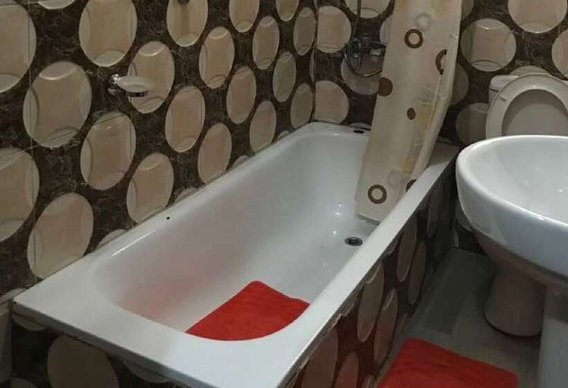 هتل Jim Eddy Suites