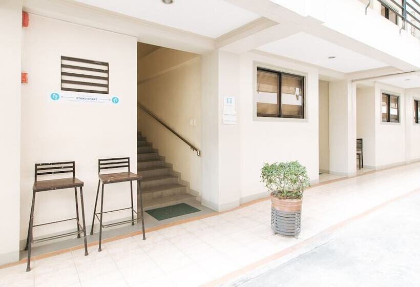 هتل Reddoorz Near Pasay Taft