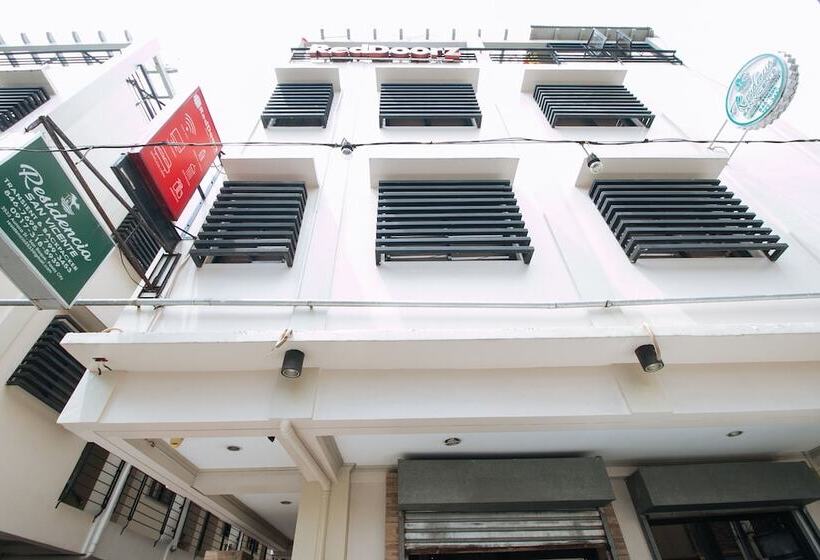 هتل Reddoorz Near Pasay Taft