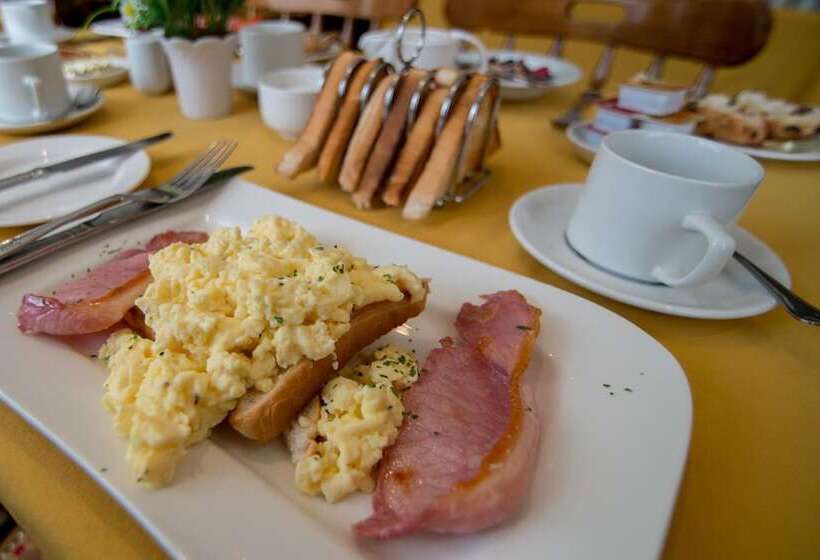 Отель The Ritz House