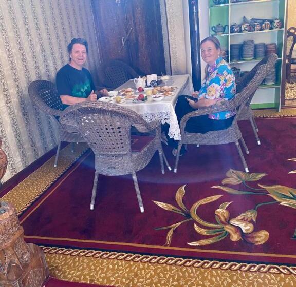 Khiva Otabek B&b