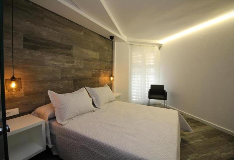 膳宿费 Alojamientos Santa Pola