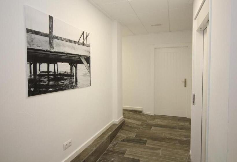 膳宿费 Alojamientos Santa Pola