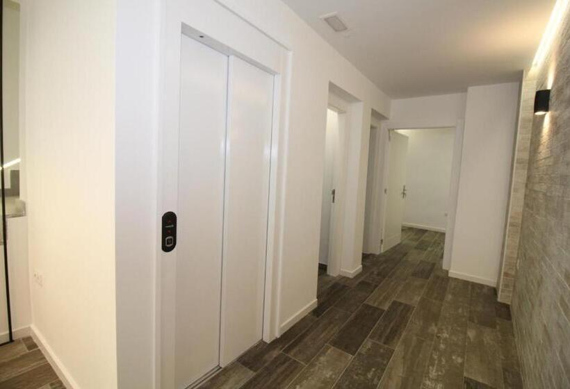 膳宿费 Alojamientos Santa Pola