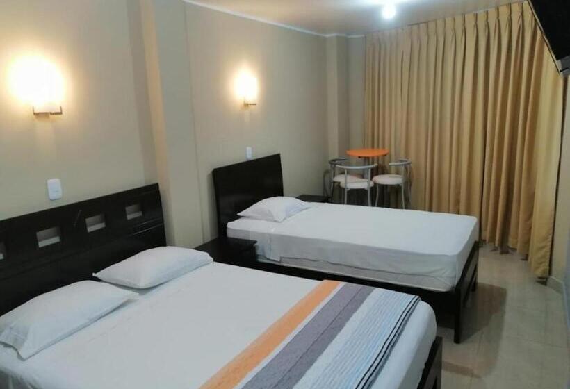 بنسيون Hostal La Noche Pisco