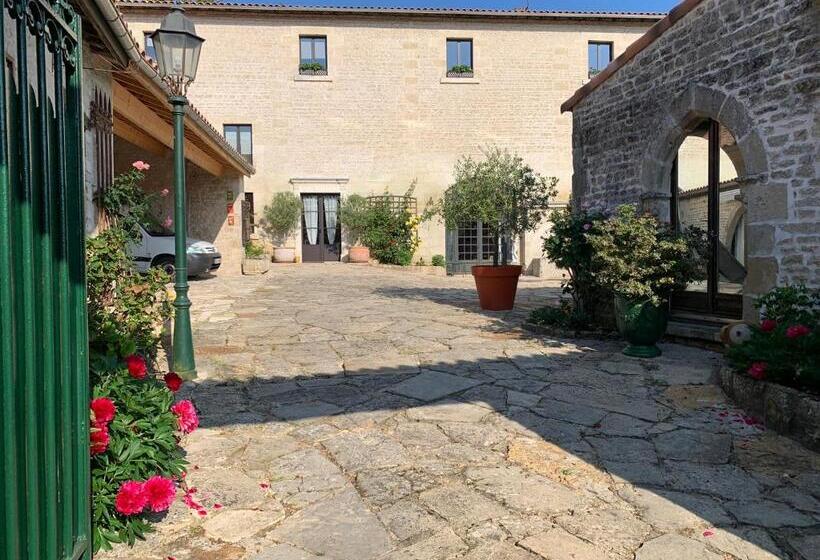 Пансион Logis De La Roche  Niort  Chauray