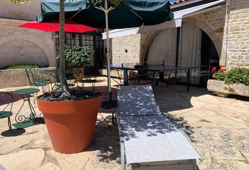 Пансион Logis De La Roche  Niort  Chauray