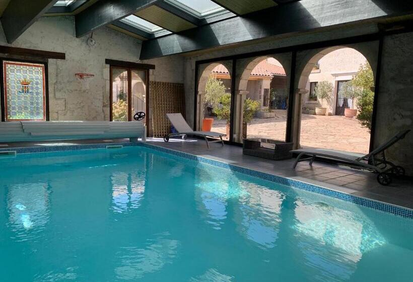 بنسيون Logis De La Roche Niort Chauray