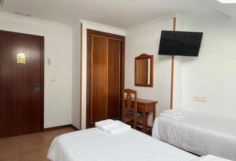 Pensión O Escondidino