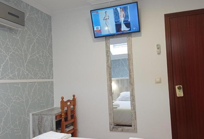 Pensión O Escondidino