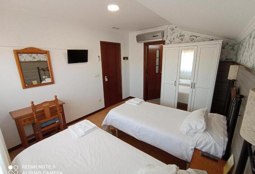 Pensión O Escondidino