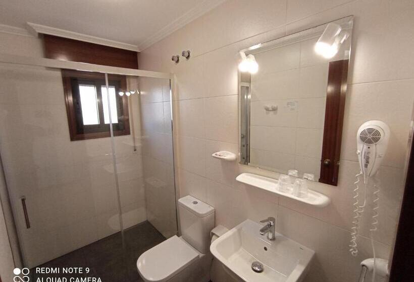 Pensión O Escondidino