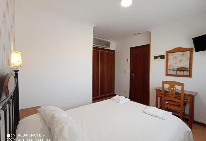 Pensión O Escondidino