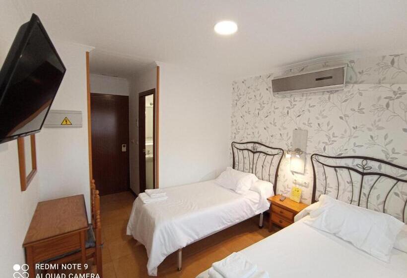 Pensión O Escondidino