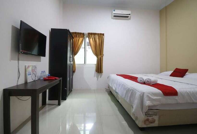 Пансион Reddoorz @ Jalan Krakatau Medan