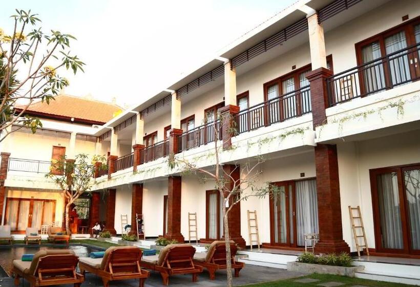 ペンション Seno Guesthouse & Cafe