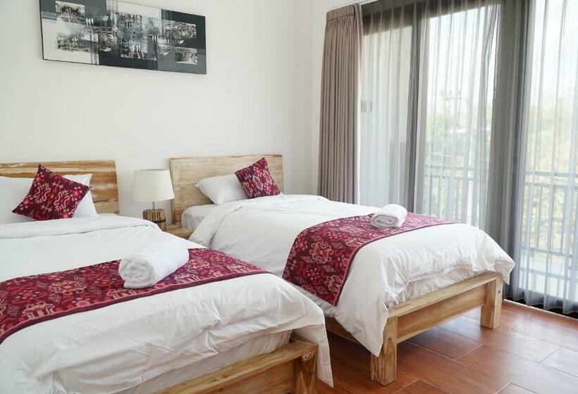 ペンション Seno Guesthouse & Cafe