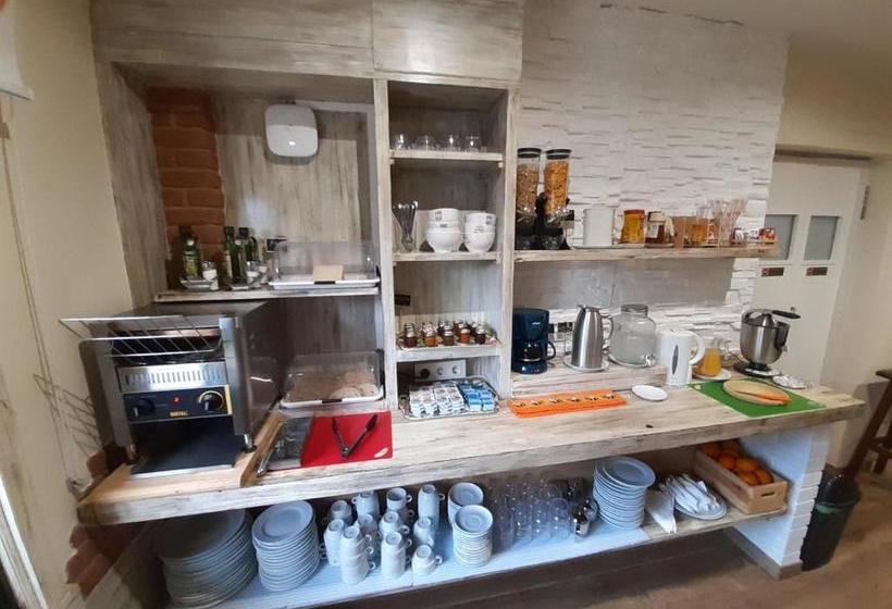 Pensión O Escondidino