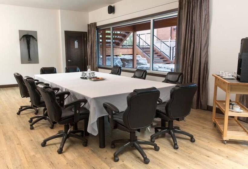 리조트 Kinipi Spa Nordique & Hebergement