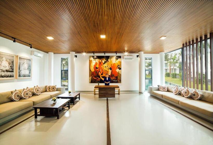 استراحتگاه Saint Simeon Beach Residence