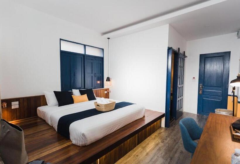 Spinomad Hostel
