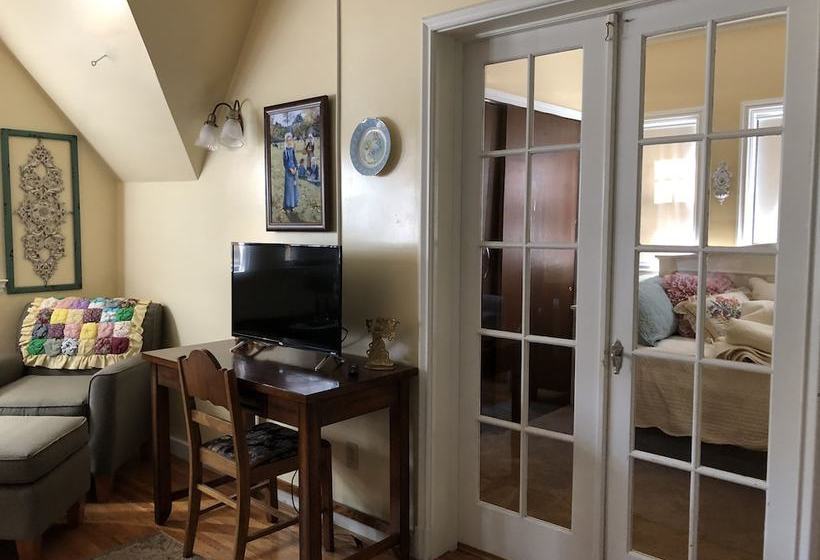 Sujak On Sunnyhill Bed And Breakfast