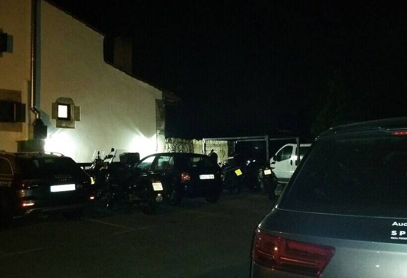 Общежитие Mies De Villa