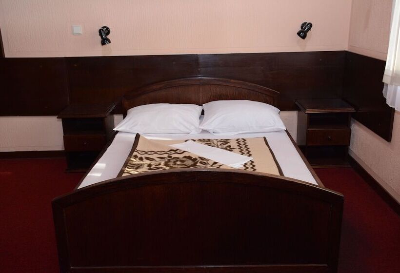 تختخواب و صبحانه Vila Panonija