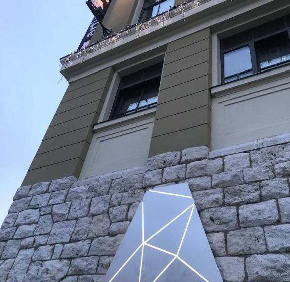 호텔 Artis Boutique