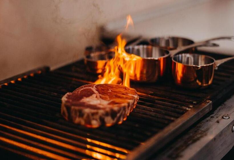 호텔 Artis Boutique