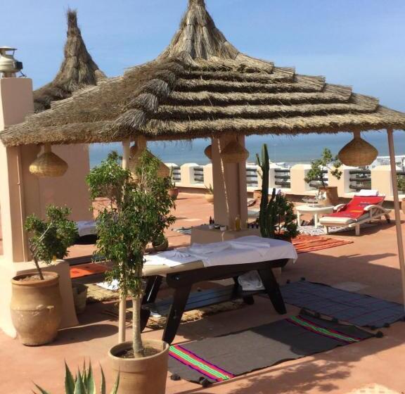 Borjs Hotel Suites & Spa