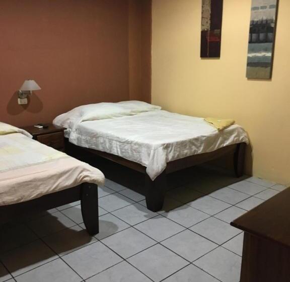 هتل Cabinas Yolymar