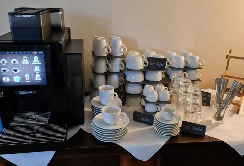 Отель Cranachherberge City Centre