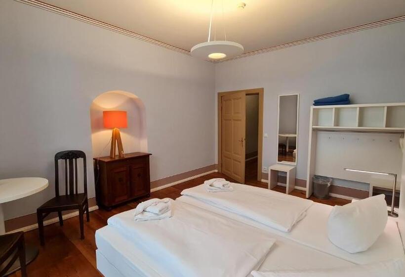 Отель Cranachherberge City Centre