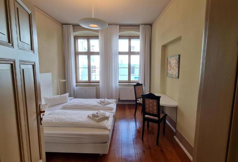 Отель Cranachherberge City Centre