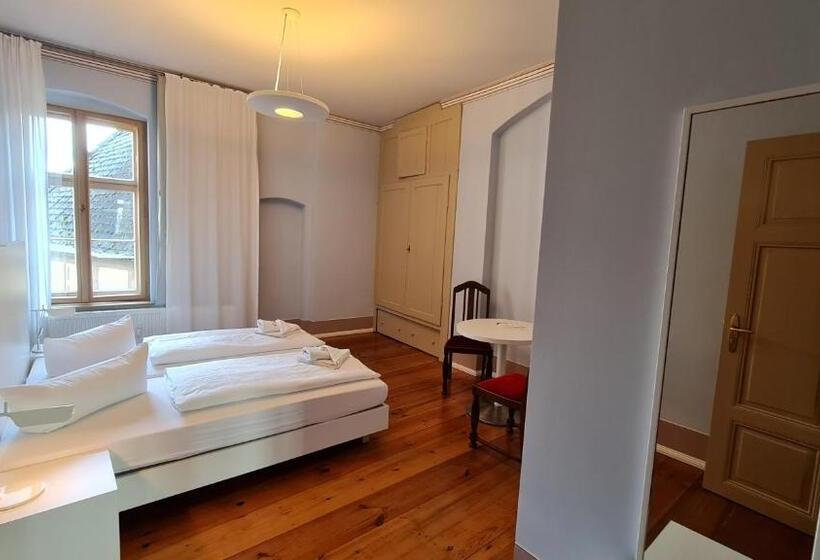 Отель Cranachherberge City Centre