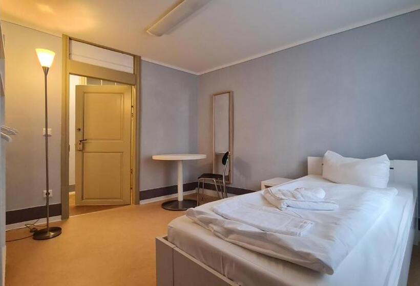 Отель Cranachherberge City Centre