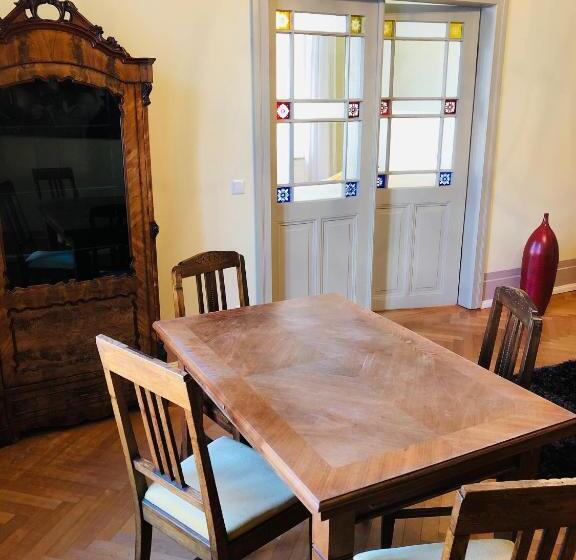 Отель Cranachherberge City Centre