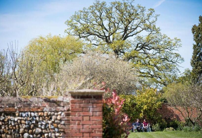 Hinxton Hall Hotel And Conference Centre