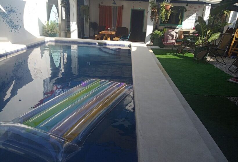 فندق Hostel Marisol